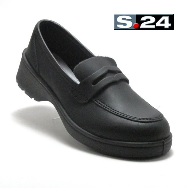 mocassin